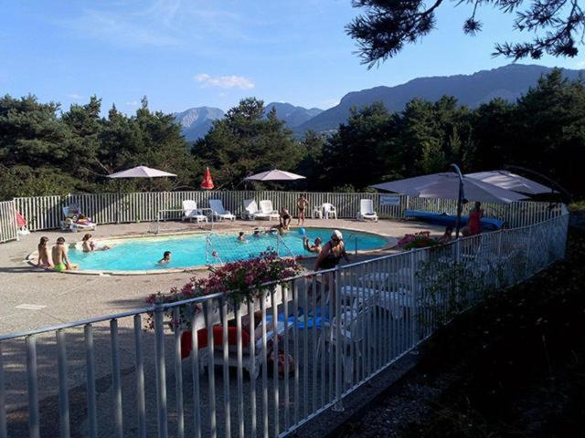 Camping La Chabannerie Hotel Saint-Martin-de-Clelles Bagian luar foto